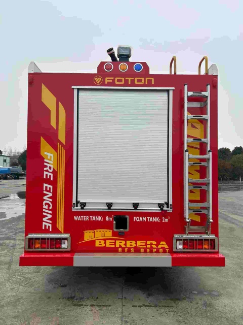 Foton fire truck with 8 cubic meter water tank and 2 cubic meter foam tank