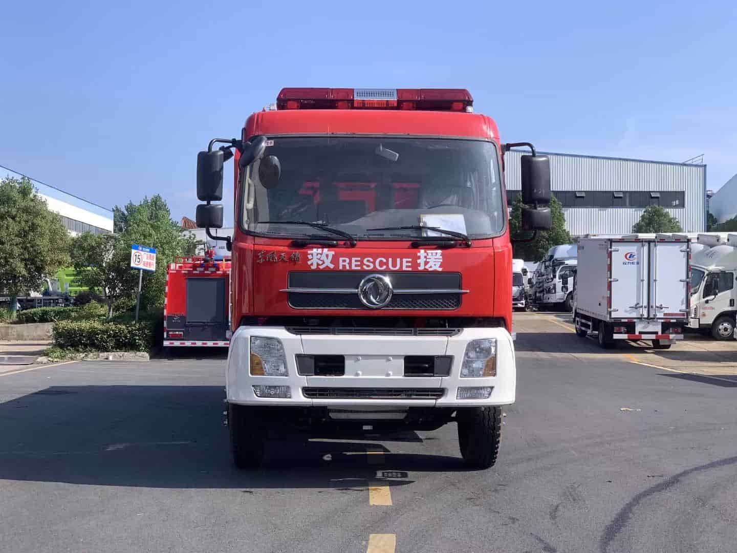 Dongfeng Tianjin rear double axle 12-ton water tanker fire truck