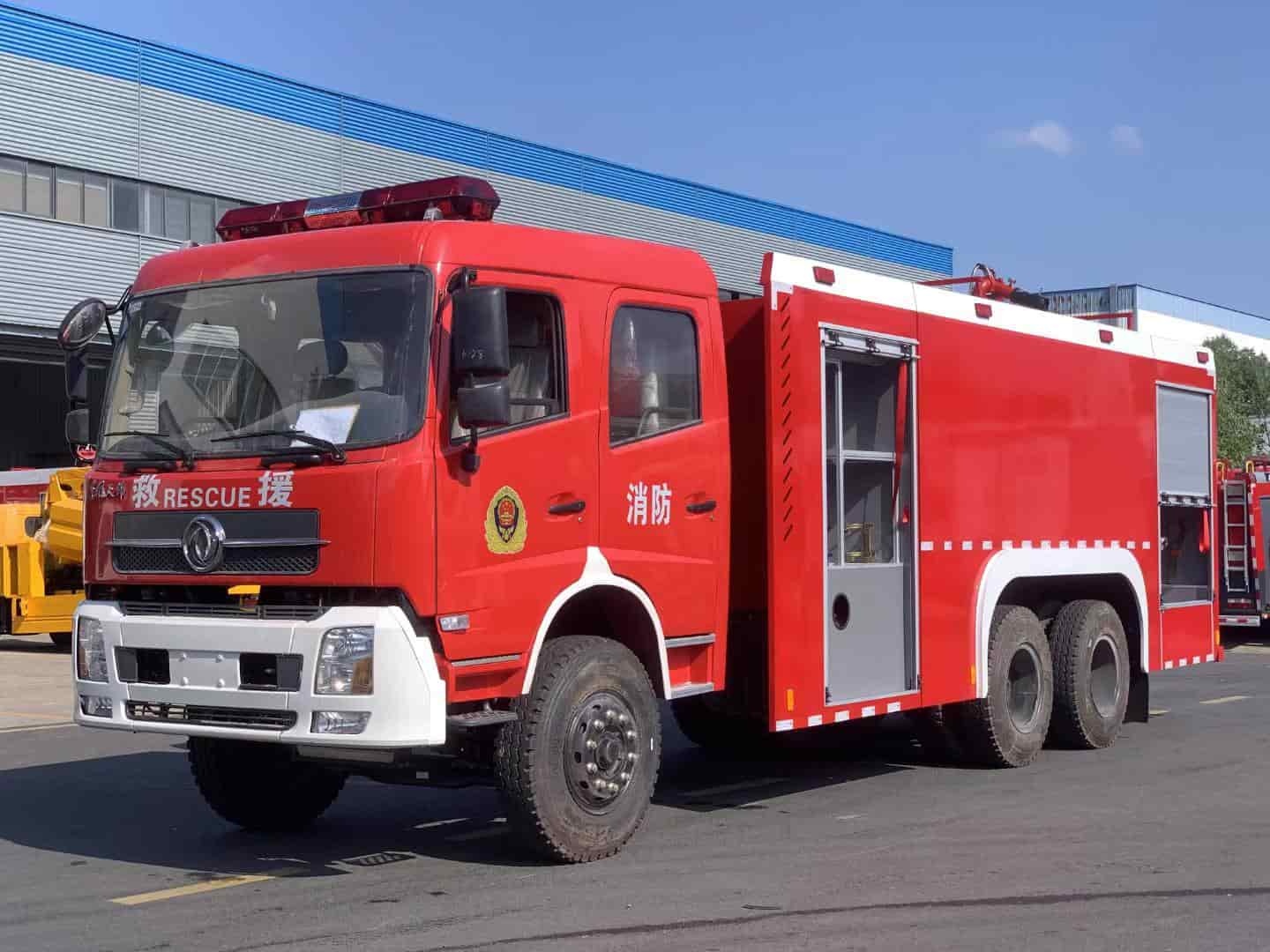Dongfeng Tianjin rear double axle 12-ton water tanker fire truck
