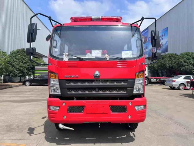 Howo light truck 10 cubic meter fire sprinkler truck