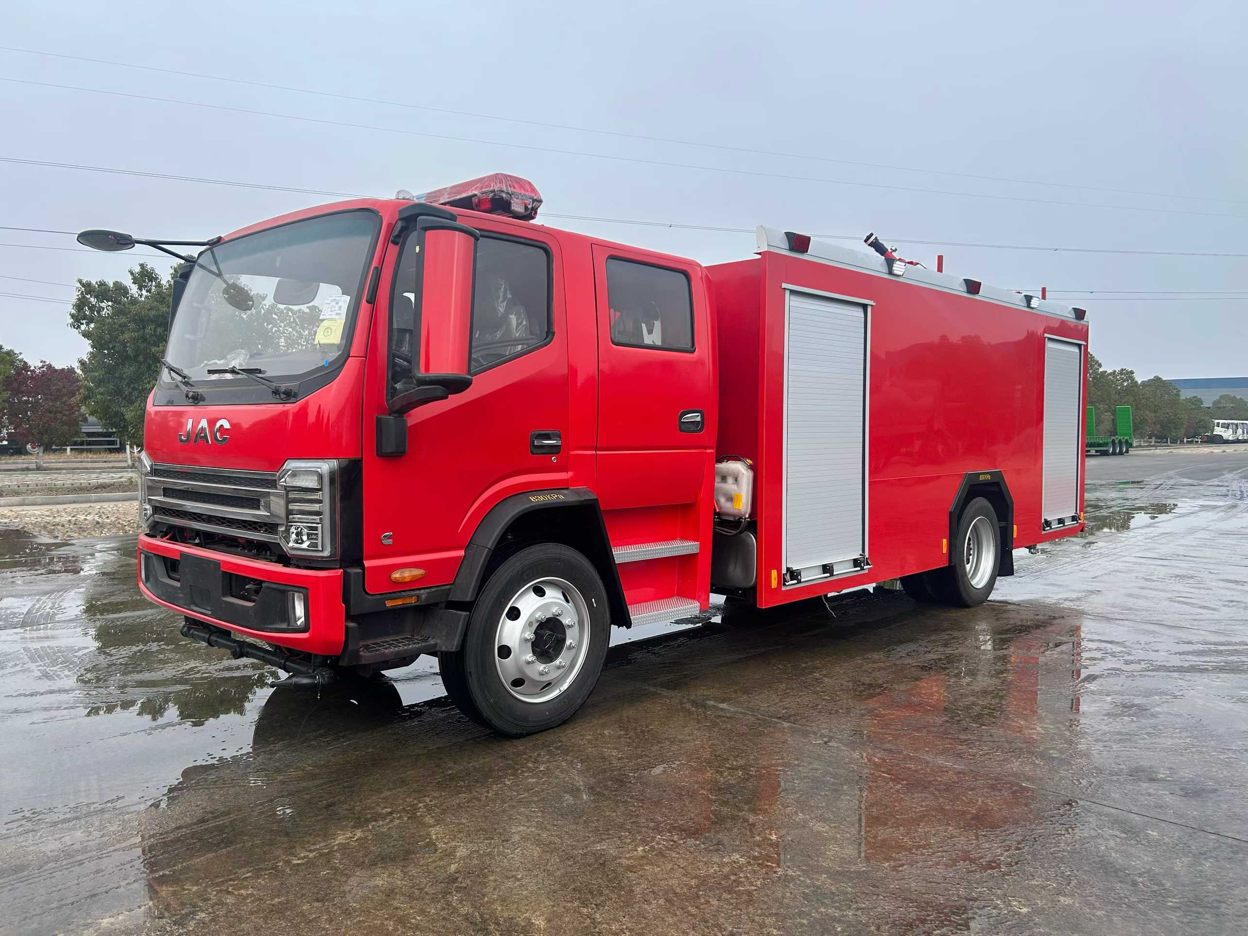JAC 7 cubic meter foam fire truck