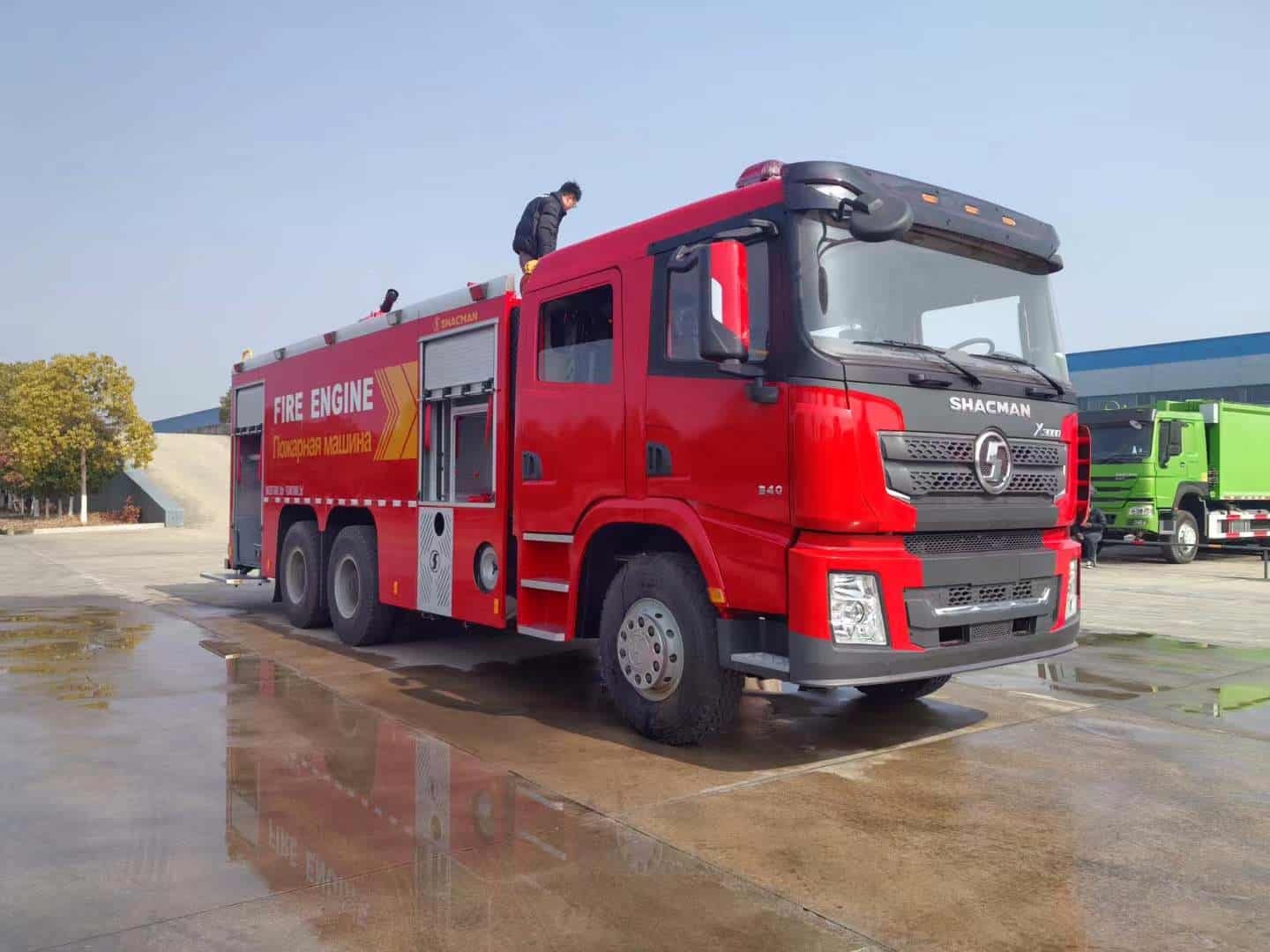 SHACMAN X3000 6×4 fire truck