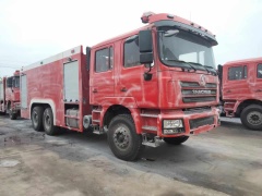 Waxing SHACMAN F3000 fire truck