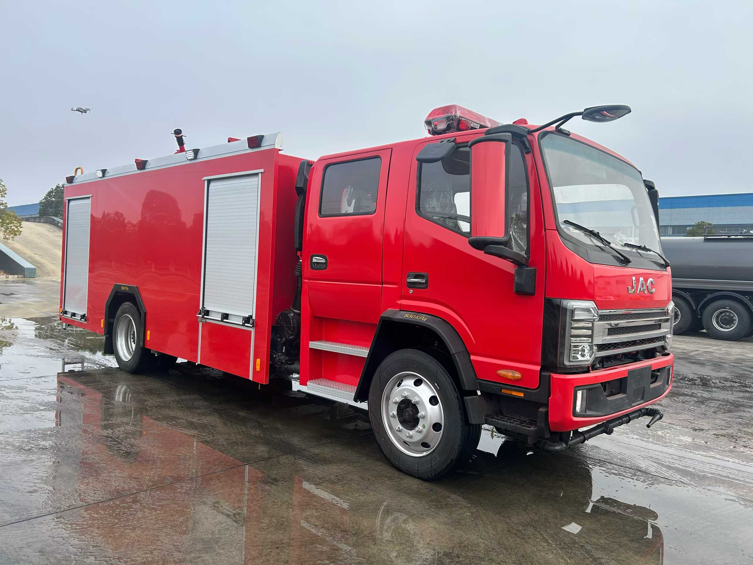 JAC 7 cubic meter foam fire truck