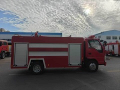 Isuzu 3-ton water tanker fire truck