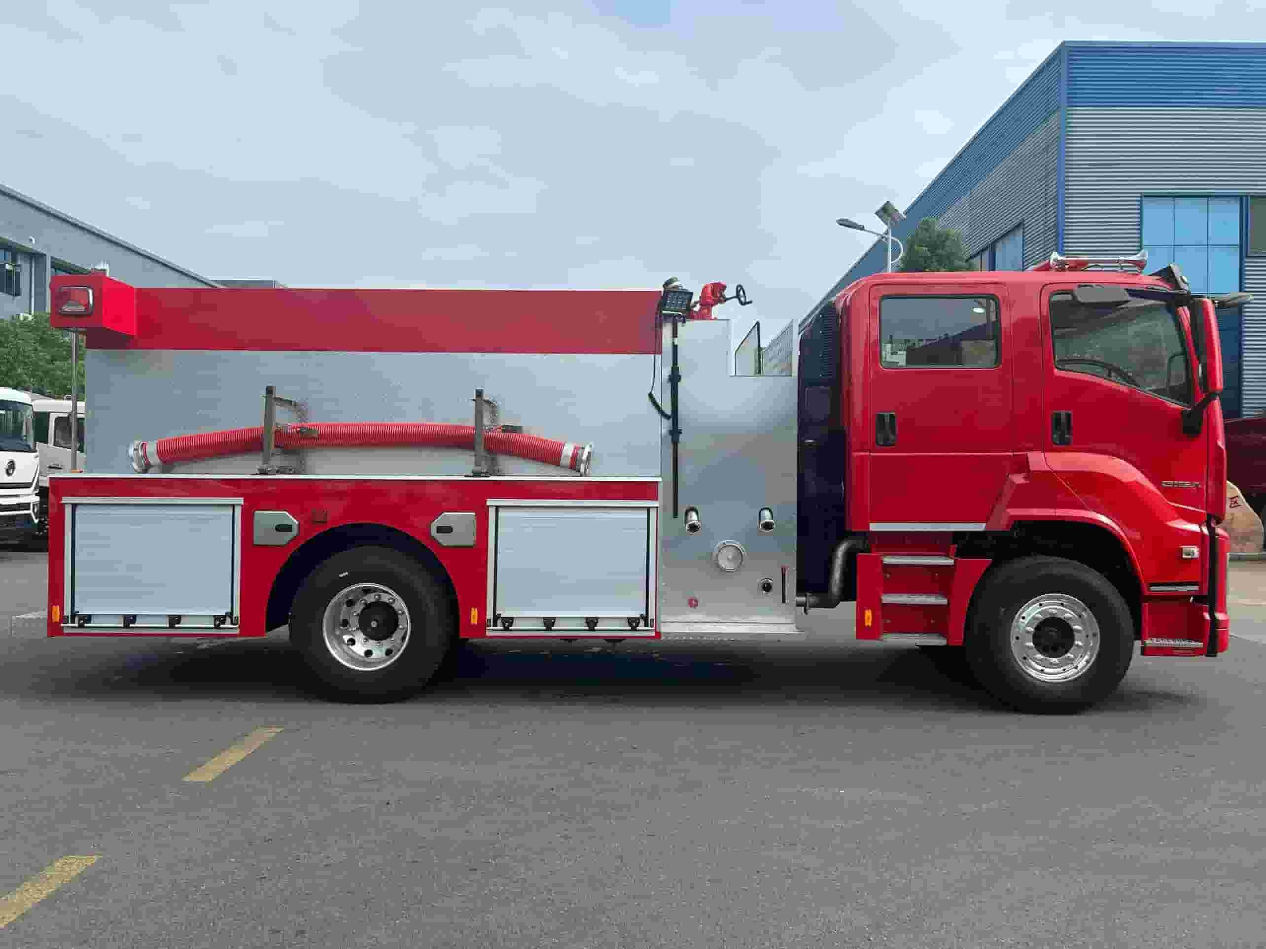 Isuzu 4×2 fire truck