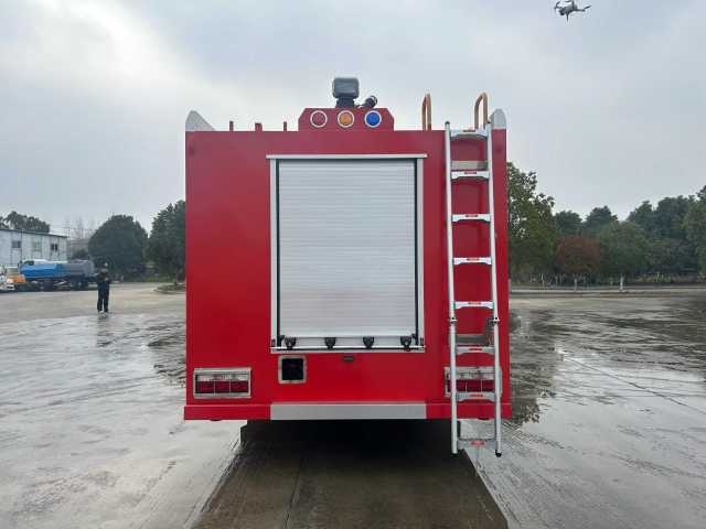 JAC 7 cubic meter foam fire truck
