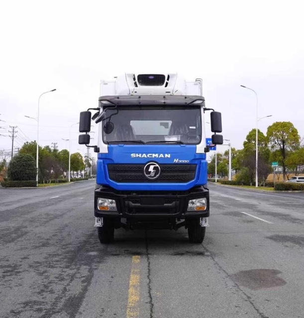SHACMAN H3000 6×4 Refrigerated Truck