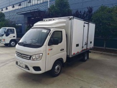 Foton Xiangling 2-ton refrigerated truck