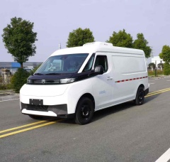 Geely Refrigerated Minivan