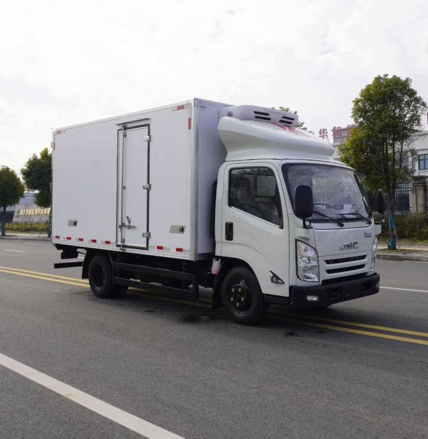 Jiangling (Zhongti) Refrigerated Truck