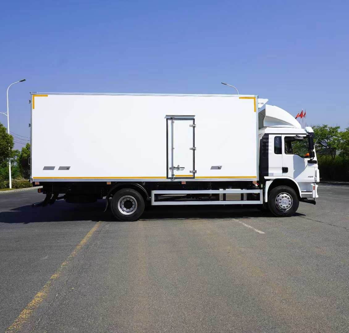 SHACMAN Delong L3000 4×2 Refrigerated Truck