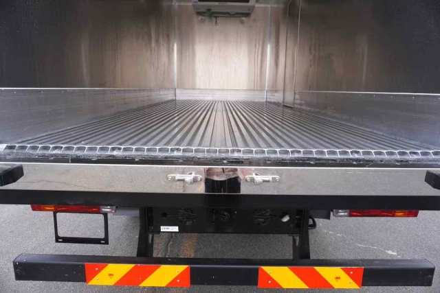 Jiefang Extended Cab Refrigerated Truck