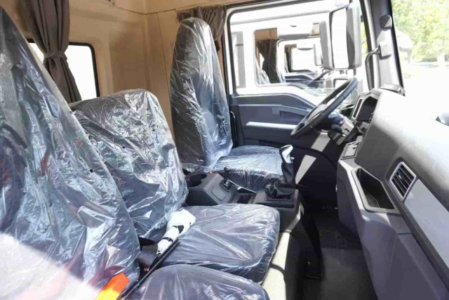 SHACMAN Delong L3000 4×2 Refrigerated Truck