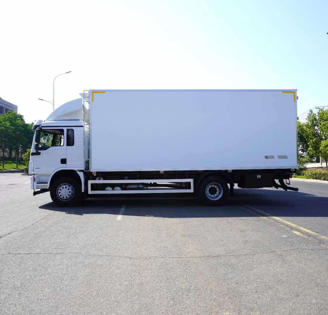 SHACMAN Delong L3000 4×2 Refrigerated Truck