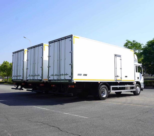 SHACMAN Delong L3000 4×2 Refrigerated Truck