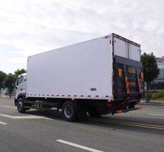 Foton 6.8-meter Refrigerated Extended Cab