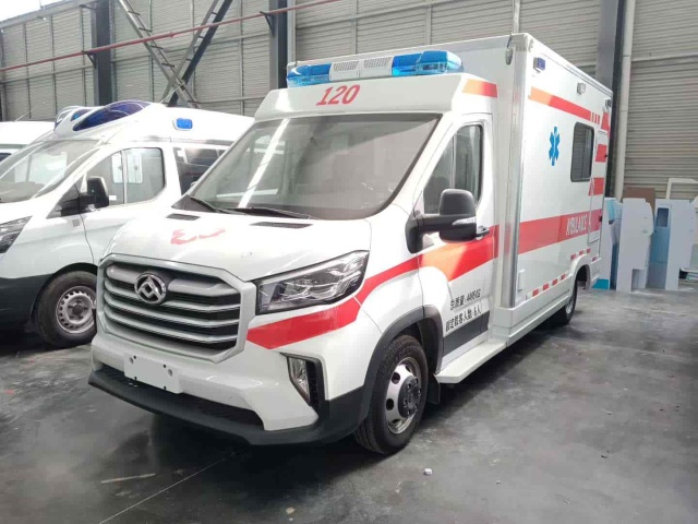 Maxus V90 mobile ambulance
