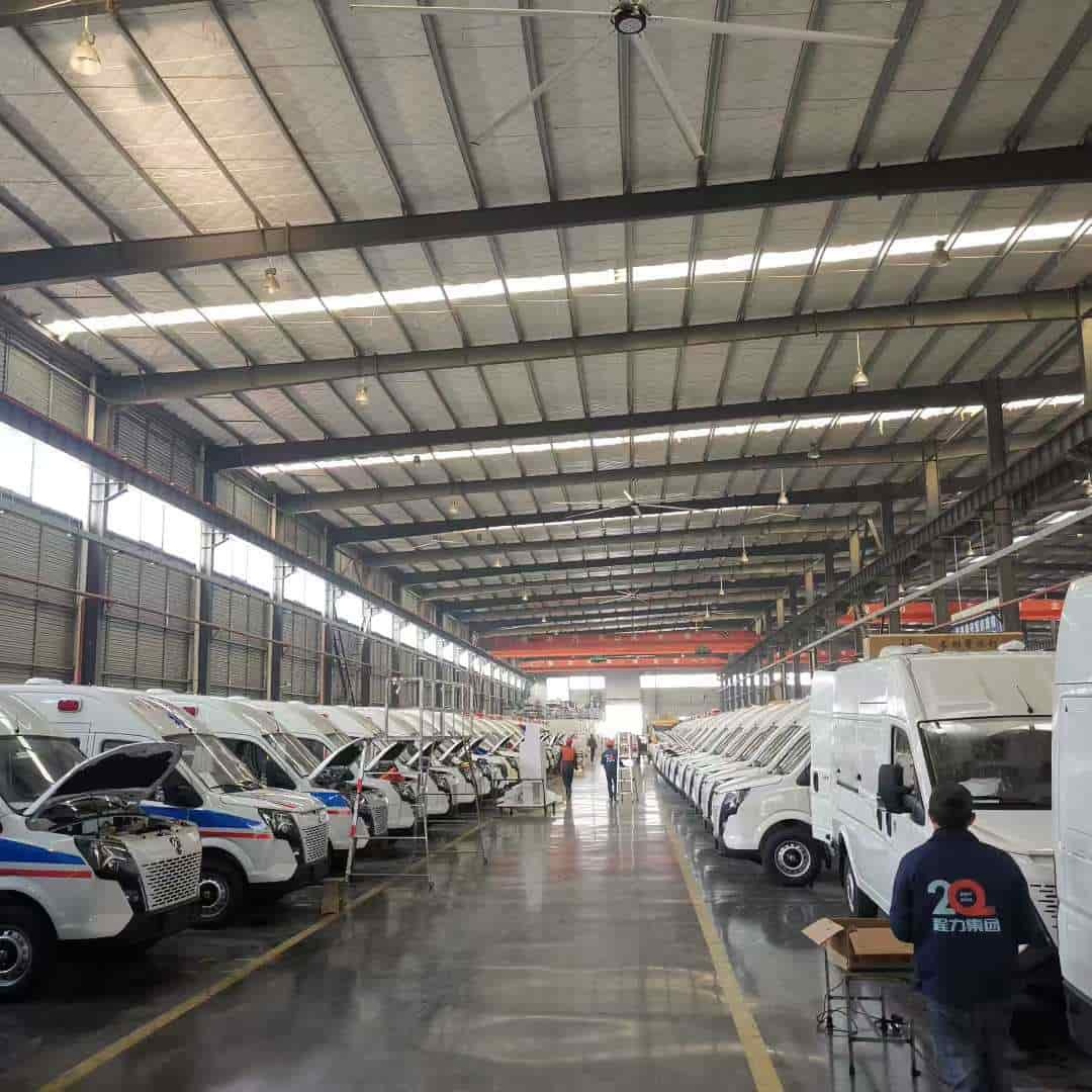 Dongfeng Yufeng Ambulance