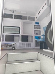 SHACMAN mobile ambulance