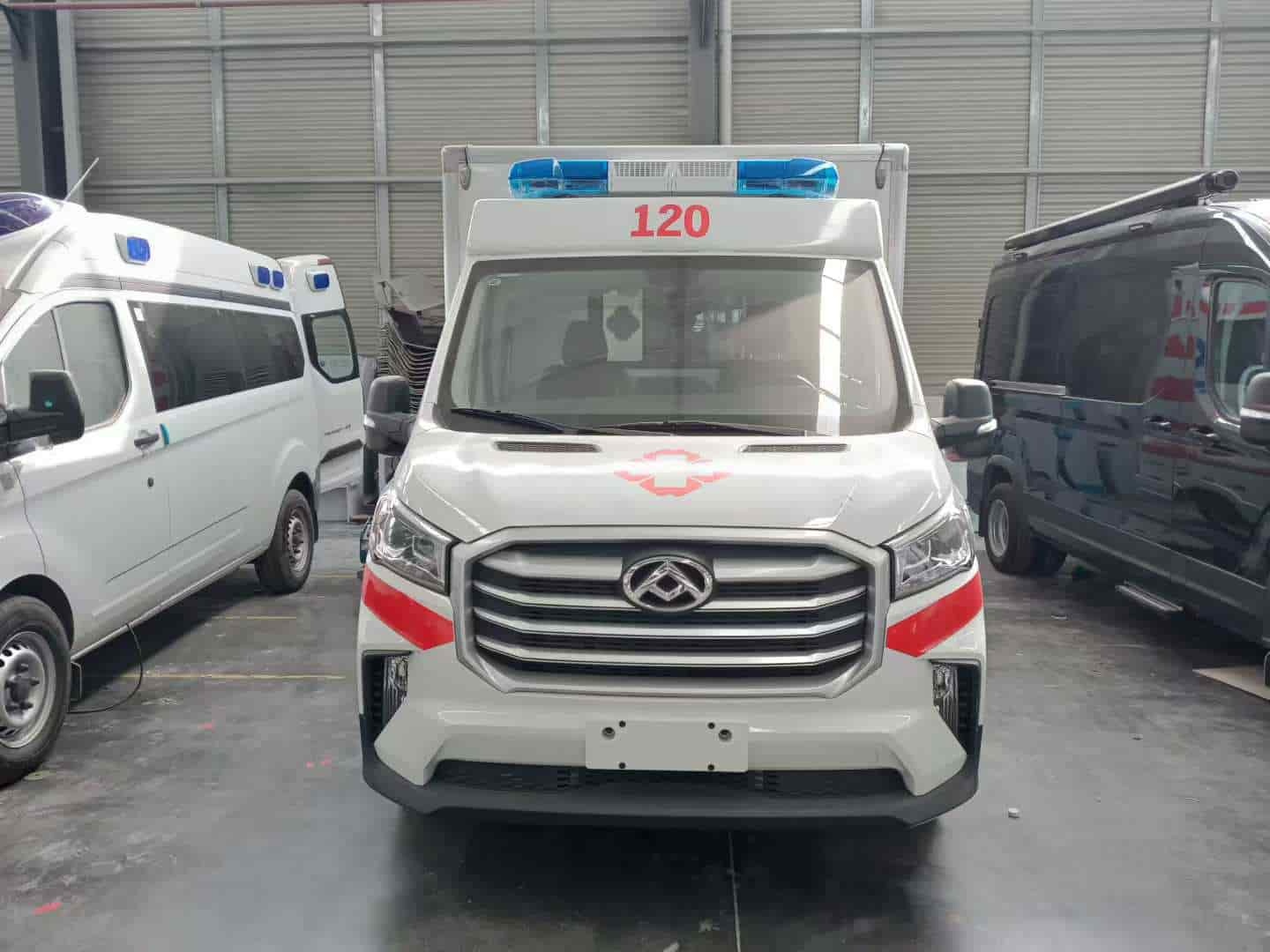 Maxus V90 mobile ambulance
