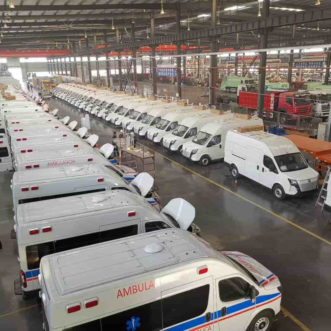Dongfeng Yufeng Ambulance