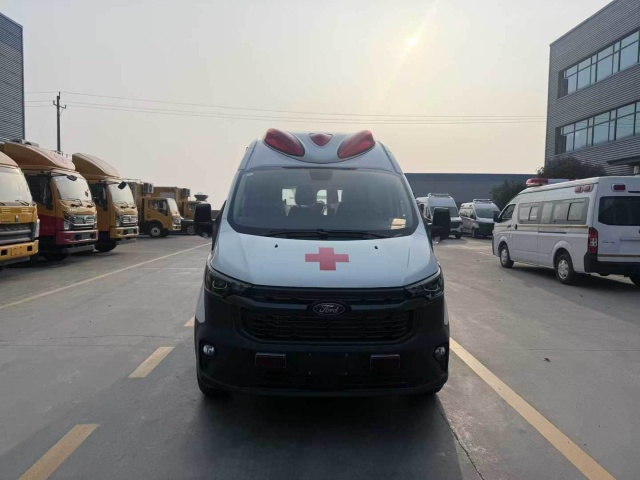 Ford V362 China VI diesel ambulance