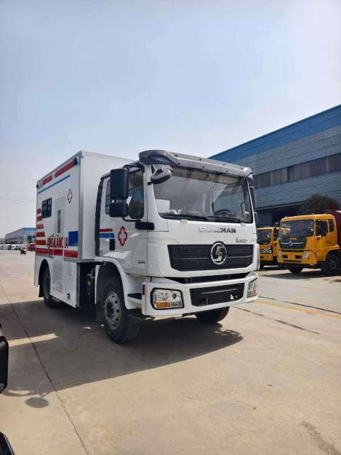 SHACMAN mobile ambulance