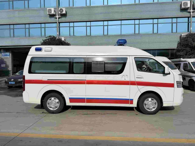 Foton G7 long-wheelbase transfer ambulance