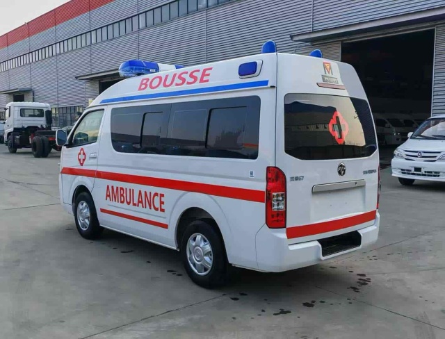 Foton minivan ambulance