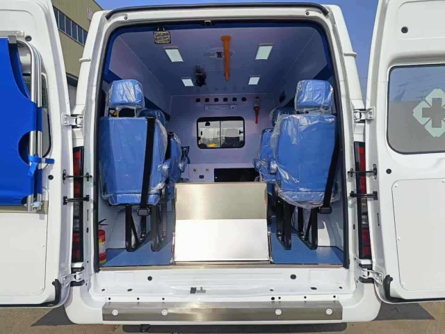 Foton G7 long-wheelbase transfer ambulance