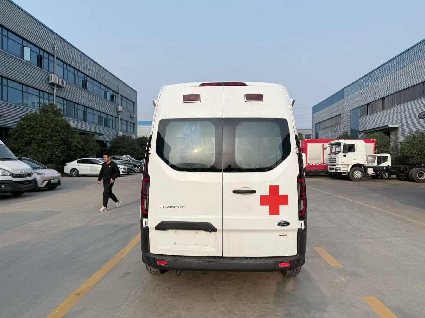 Ford V362 China VI diesel ambulance