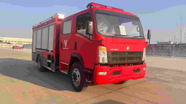 Sinotruk Howo 4-ton water tanker fire truck