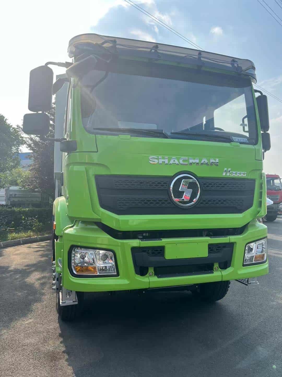 SHACMAN H3000 6×4 Feed Transport Truck