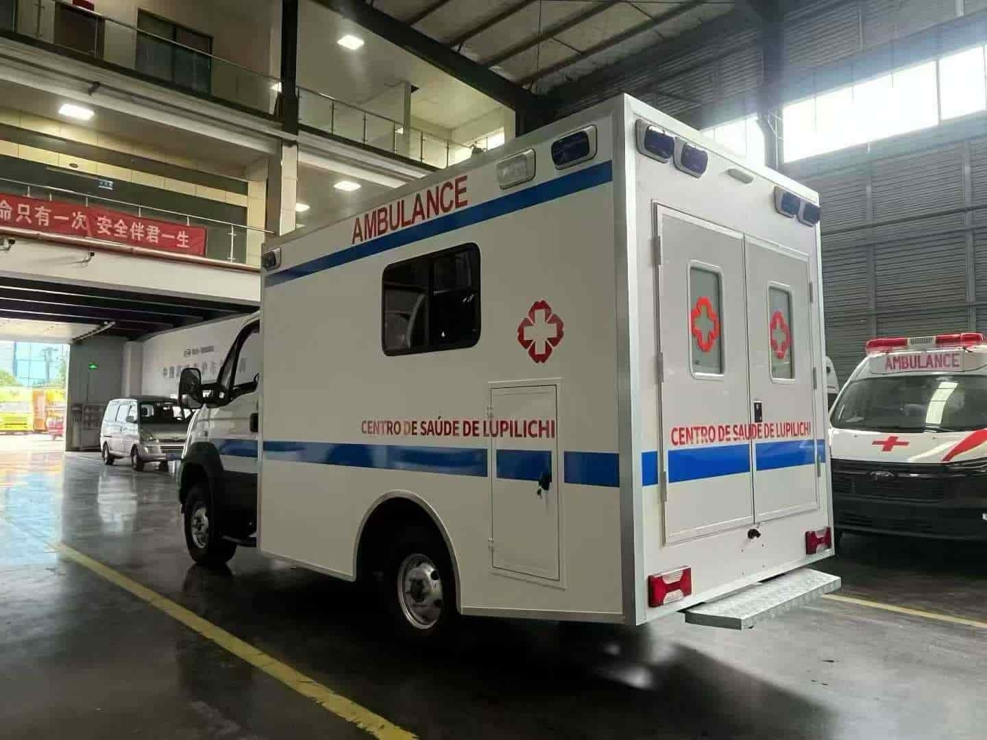 Iveco AUBA Thunder 4WD Manual Transmission Ambulance