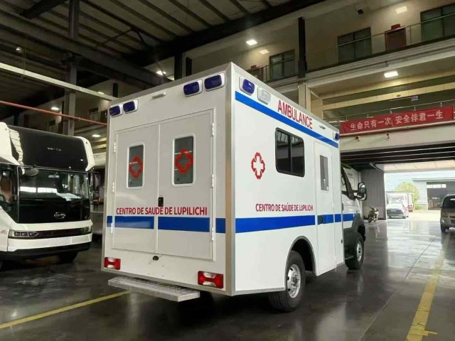 Iveco AUBA Thunder 4WD Manual Transmission Ambulance