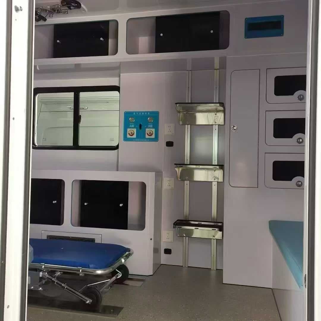 Iveco AUBA Thunder 4WD Manual Transmission Ambulance