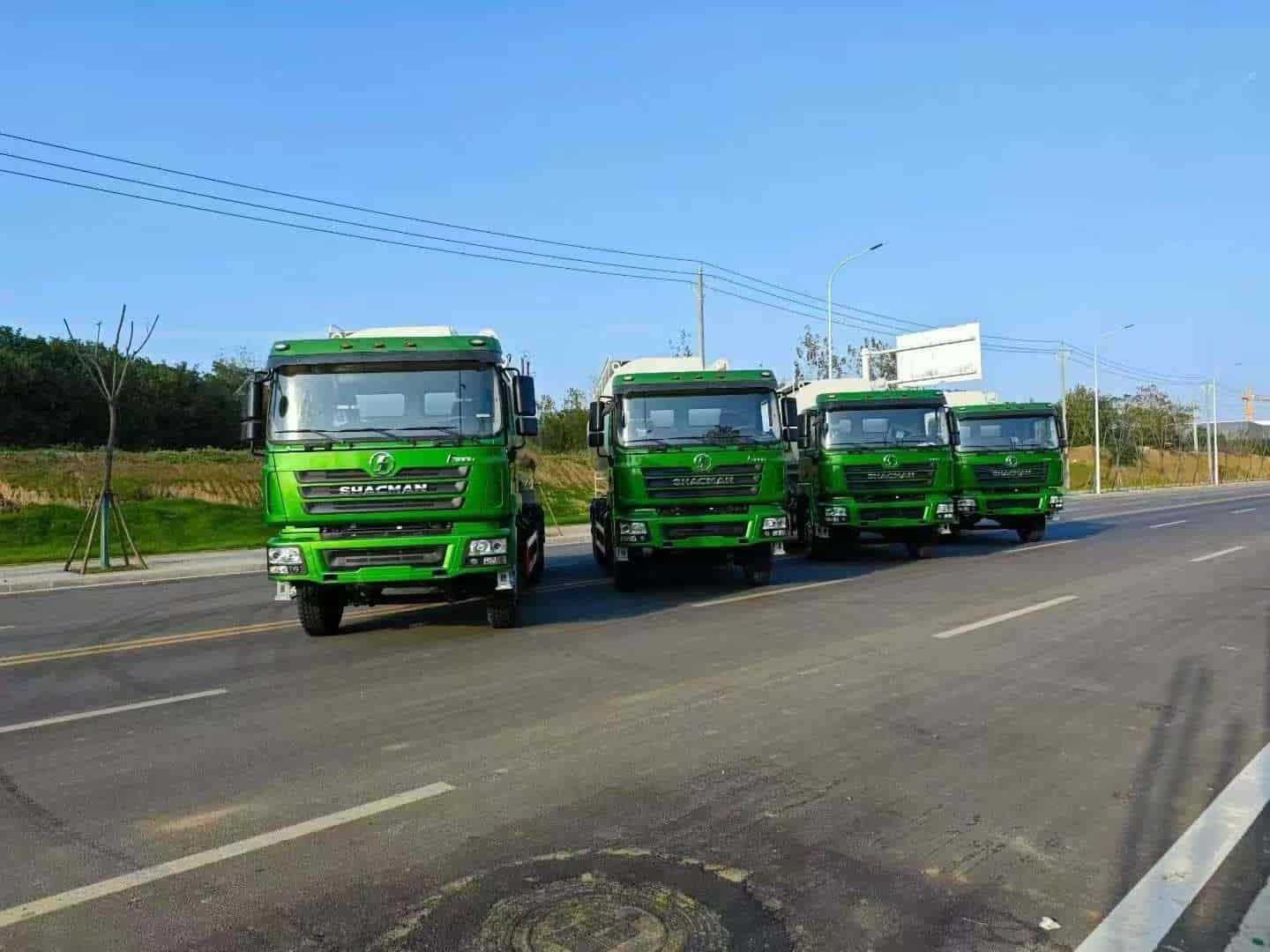 SHACMAN F3000 6×4 Bulk Feed Transport Truck