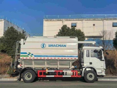 SHACMAN L3000 Gold Label 4×2 Bulk Feed Transport Truck
