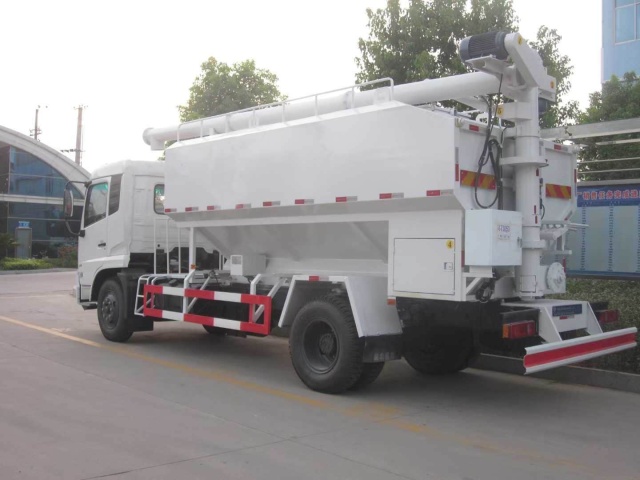 Dongfeng Tianjin Bulk Feed Truck