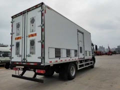 Foton Auman Chicken Seedling Transport Truck (6.8 meters)