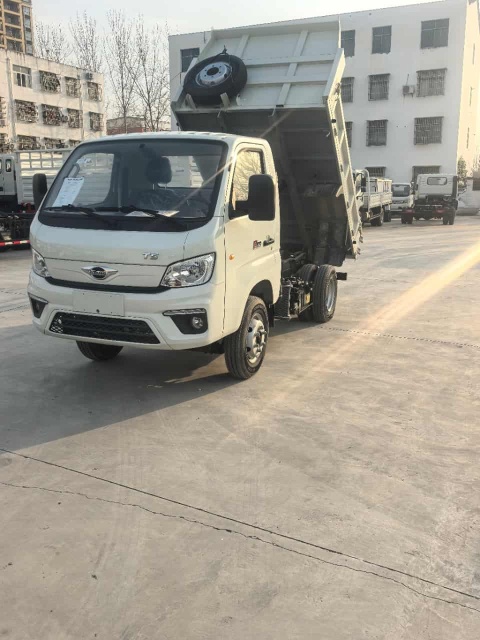 Foton Xiangling TM5 Dump Truck