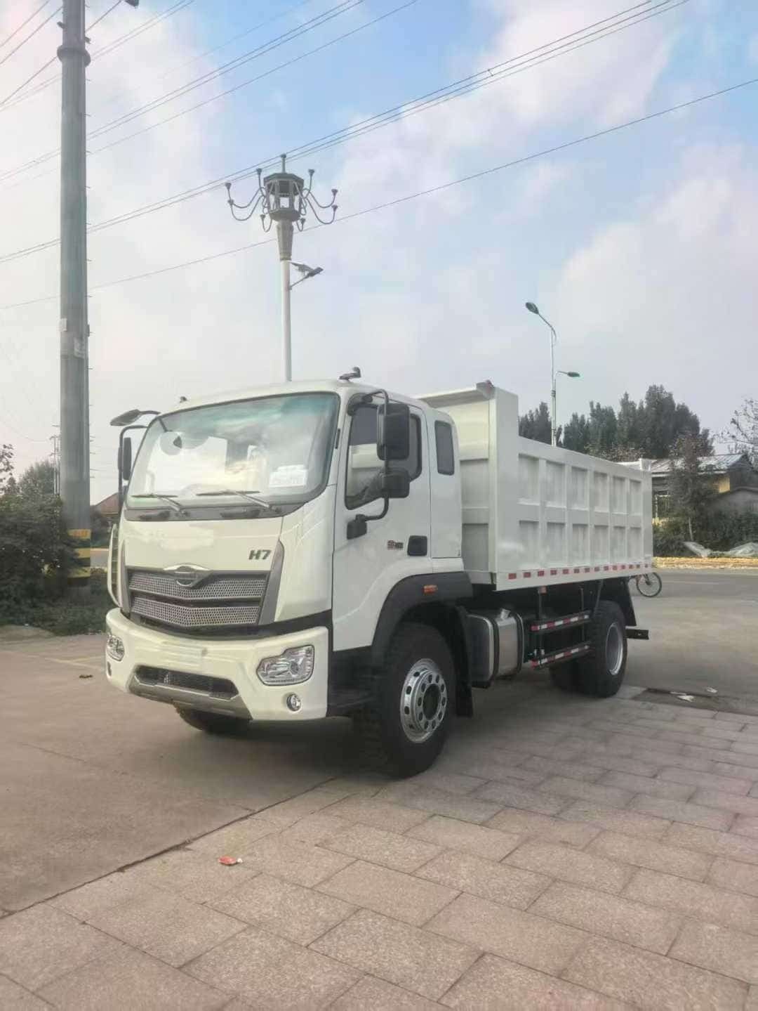 Foton 4×2 dump truck