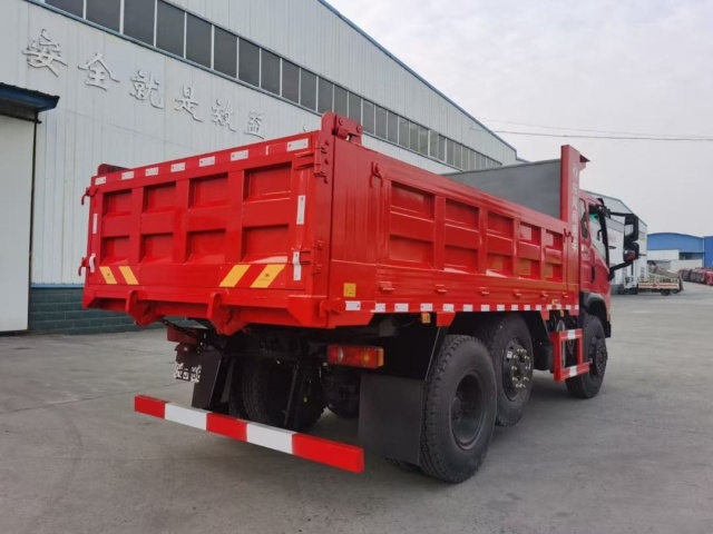 Dongfeng Commercial Vehicle Yuchai 200hp Engineering Dump Truck/Flatbed Dump Truck