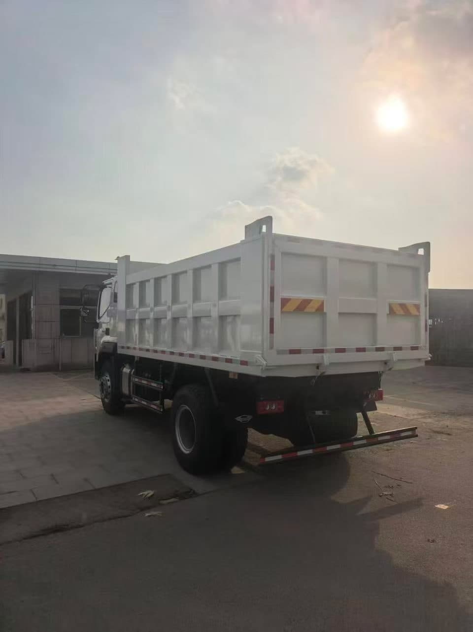 Foton 4×2 dump truck