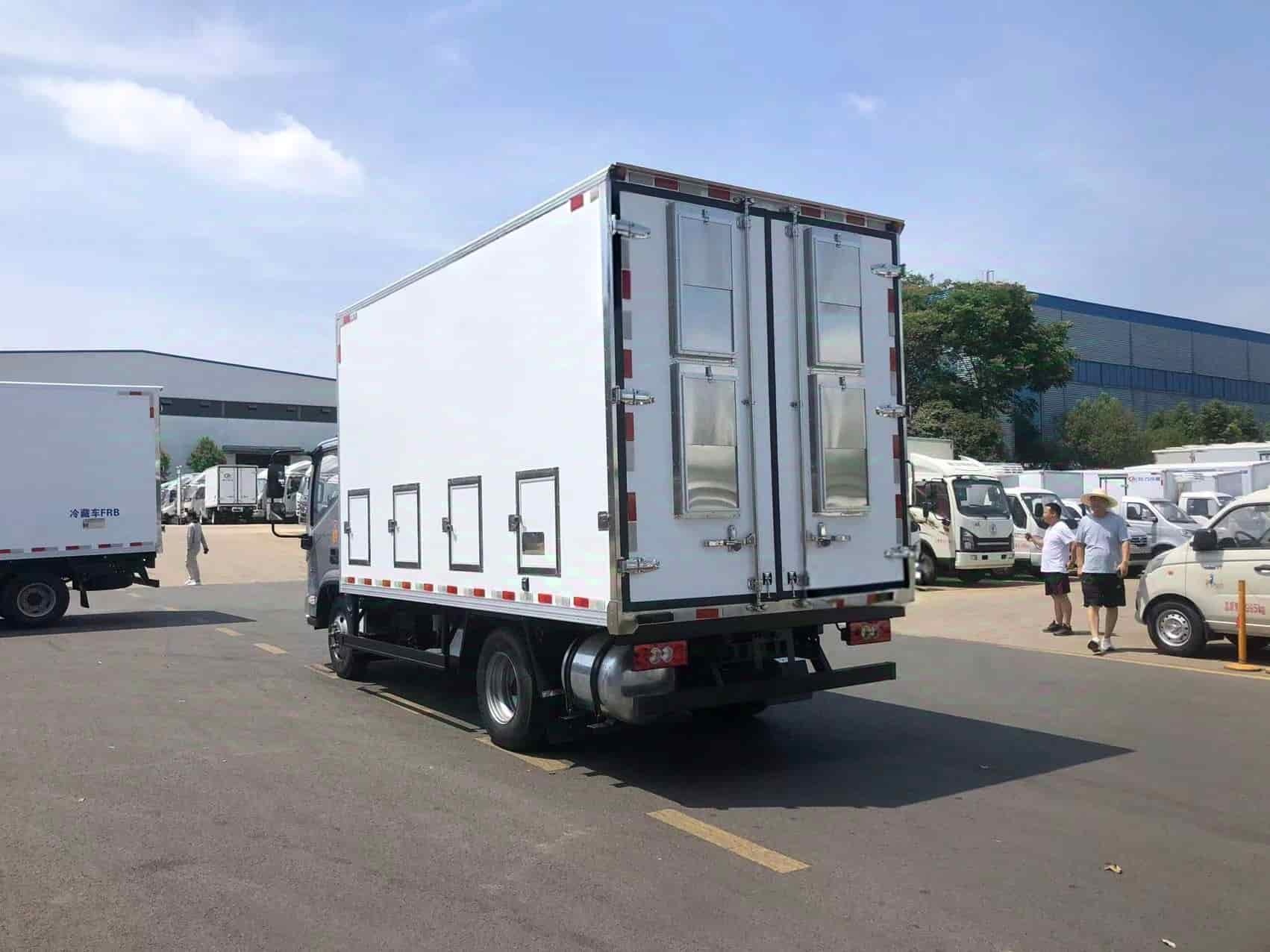 Foton Aumark Chick Transport Vehicle (Chicks)