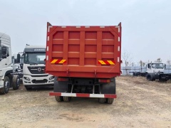 Dongfeng Tianlong 8x4 dump truck