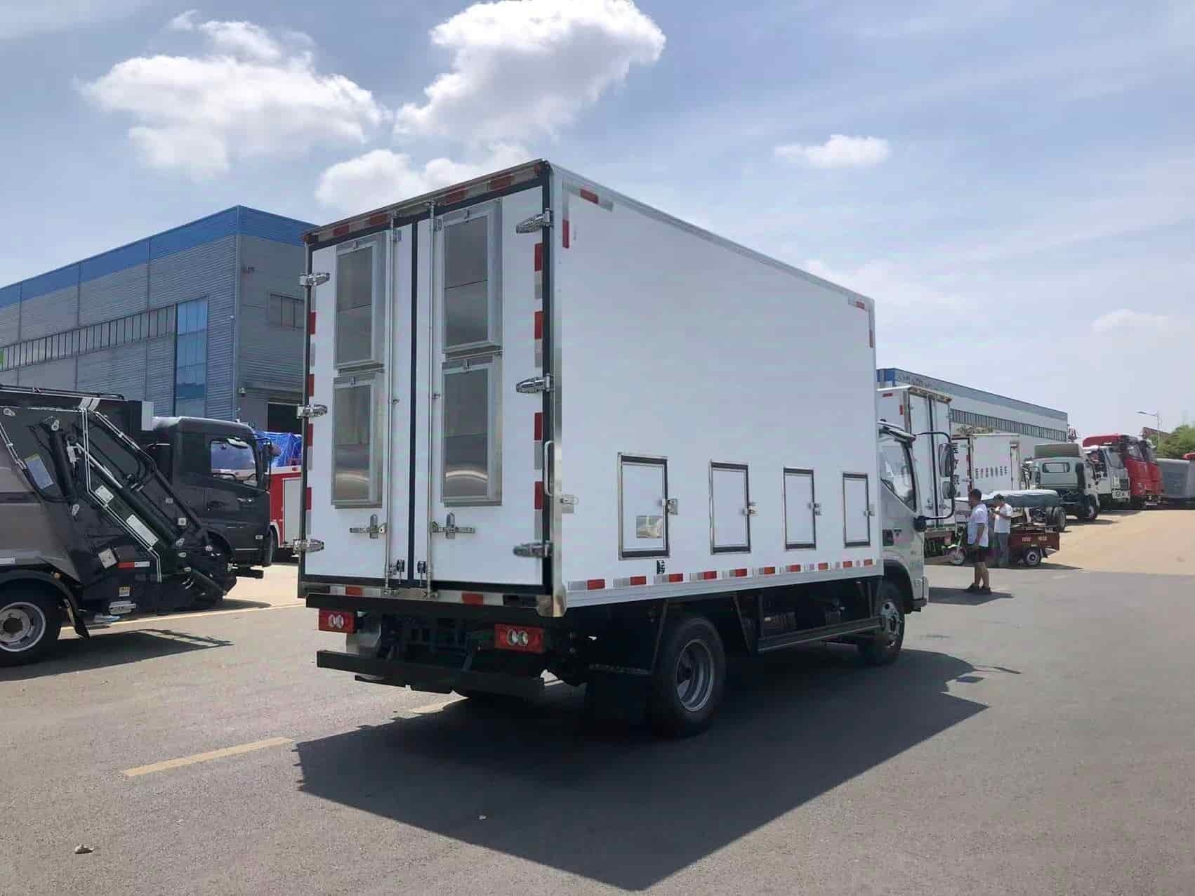 Foton Aumark Chick Transport Vehicle (Chicks)