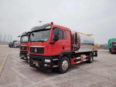 Sinotruk Shandeka 10 cubic meter intelligent asphalt distributor truck