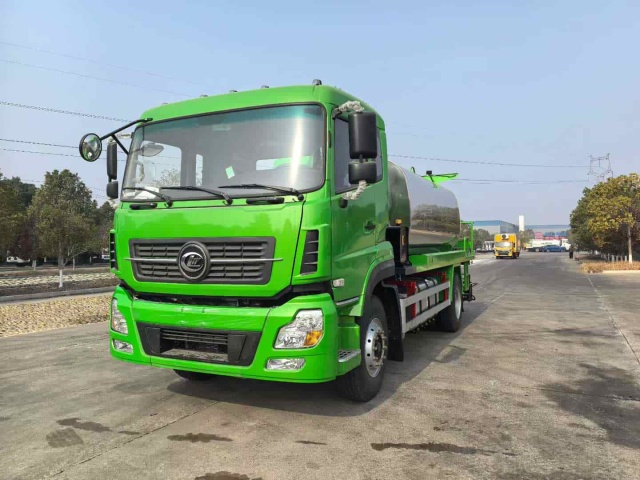 Chengli 12 cubic meter intelligent asphalt distributor